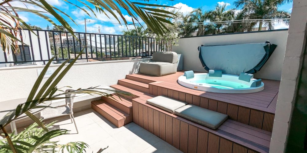 Lake_Louise-Rooftop-02