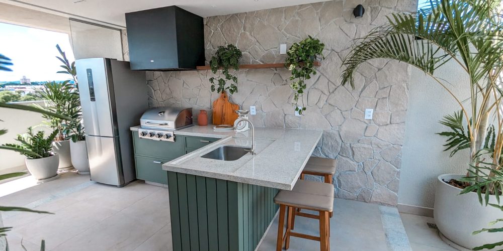 Lake_Louise-Rooftop-03